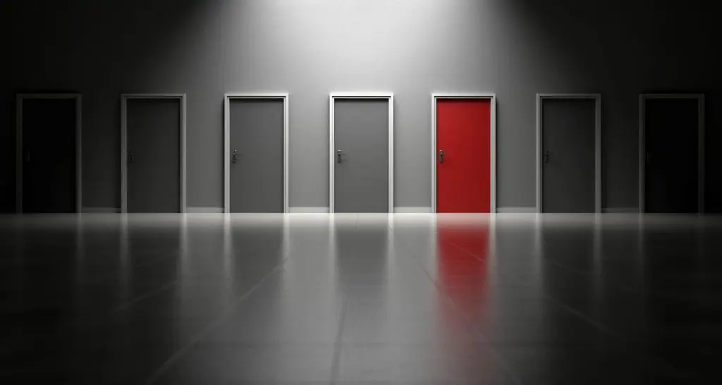 ¿Quién puede estudiar analítica de datos? 1 serie de puertas para elegir estudiar analitica de datos