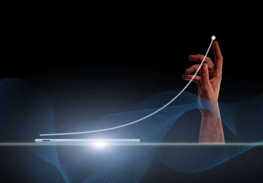Transformación digital y Big Data 4 smartphone línea mano