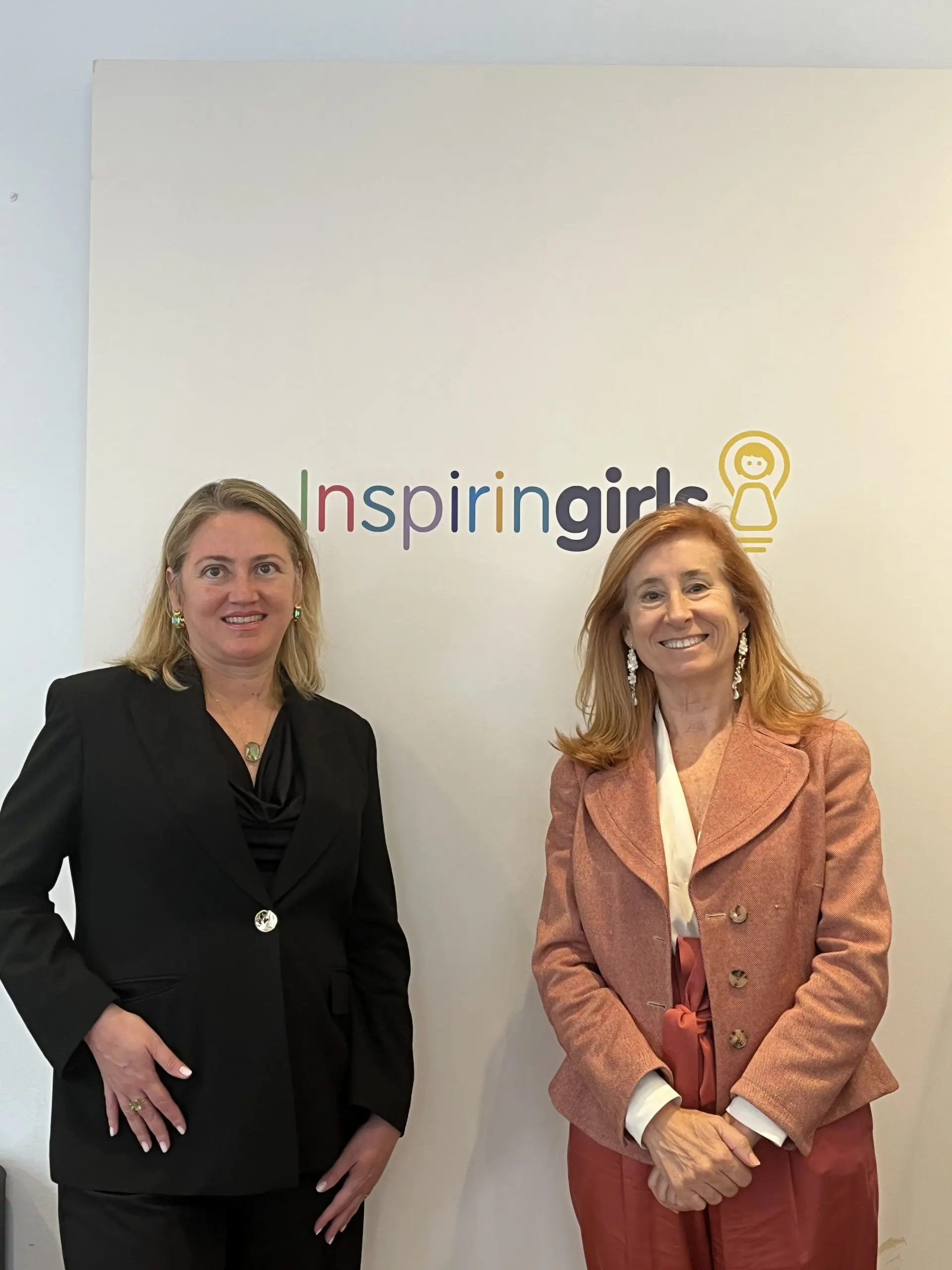 KeepCoding y Inspiring Girls: Una alianza para empoderar a las niñas en STEM 1 inspiring girls