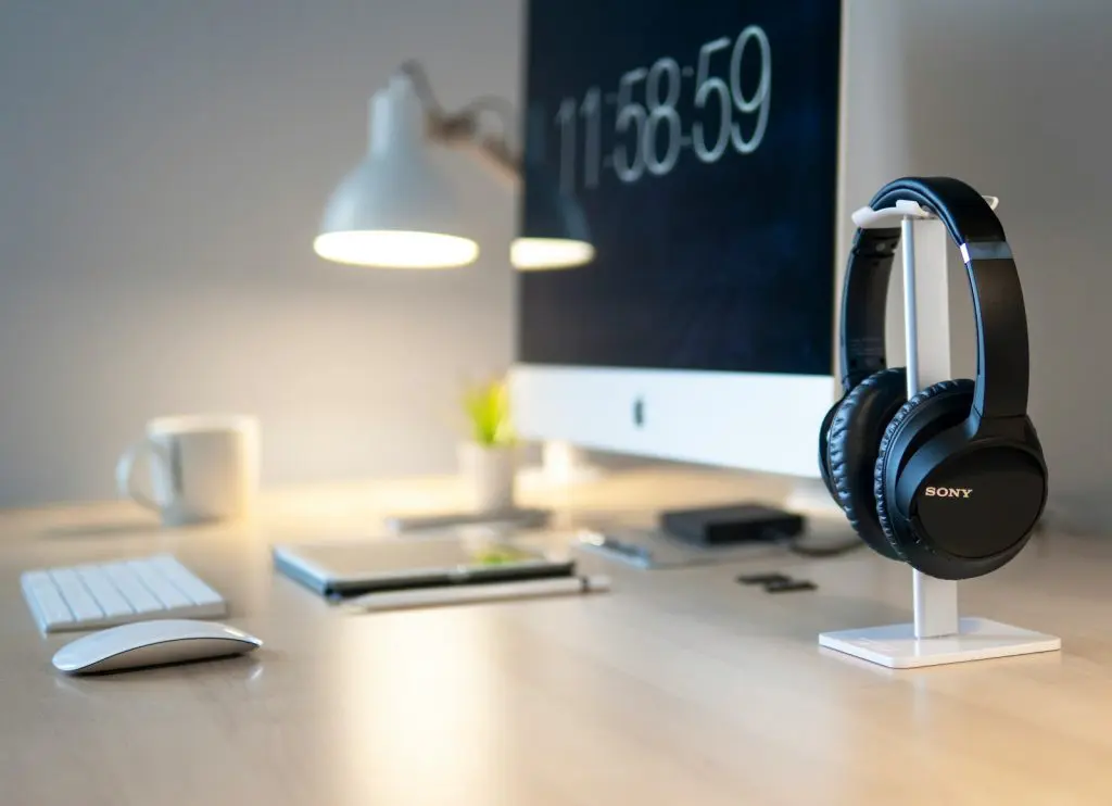 ¿Qué es el hardware externo y qué componentes incluye? 5 hardware externo