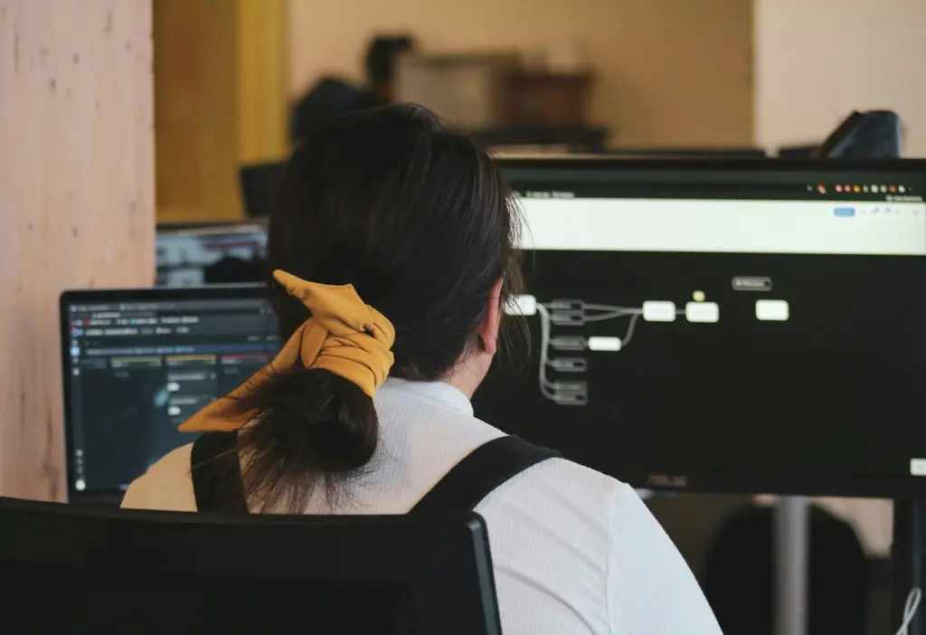 IA en Cloud Computing: Qué es, cómo se aplica y mejores herramientas 1 IA en Cloud Computing