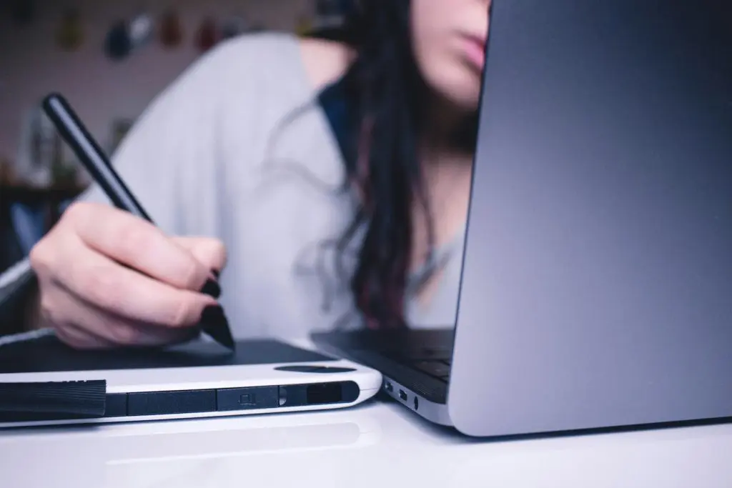 ¿Qué estudiar después de publicidad?: Especializaciones con más impacto y futuro laboral 1 qué estudiar después de publicidad