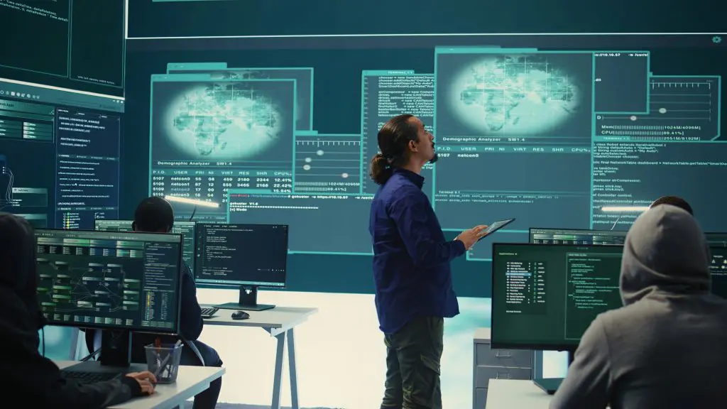 El estado de la ciberseguridad en España: Tendencias estratégicas de los líderes 2 El estado de la ciberseguridad en España