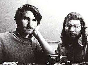 Steve Jobs y Steve Wozniak en 1975: con gafapastas y a lo loco.
