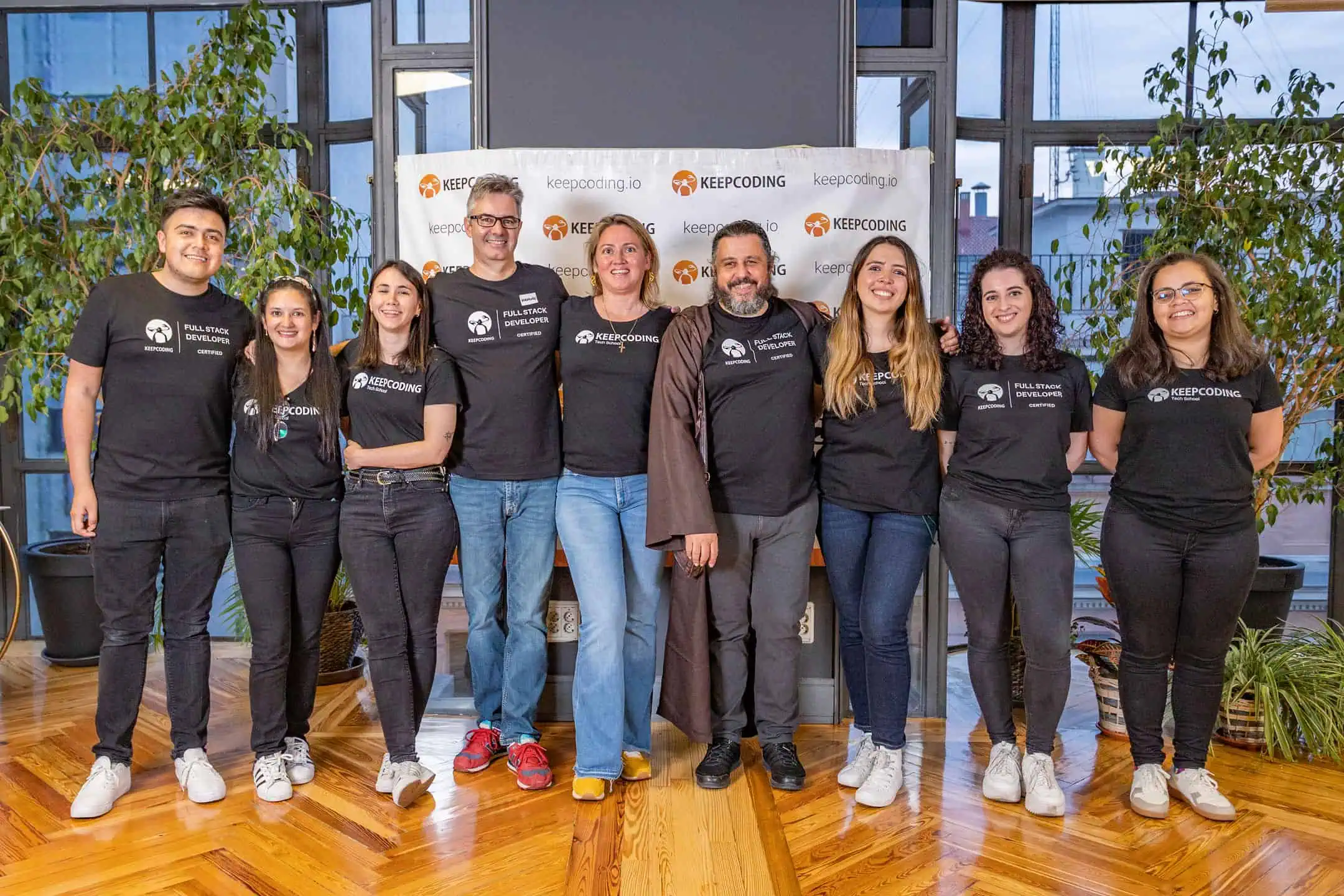 Personas aprendiendo tecnología